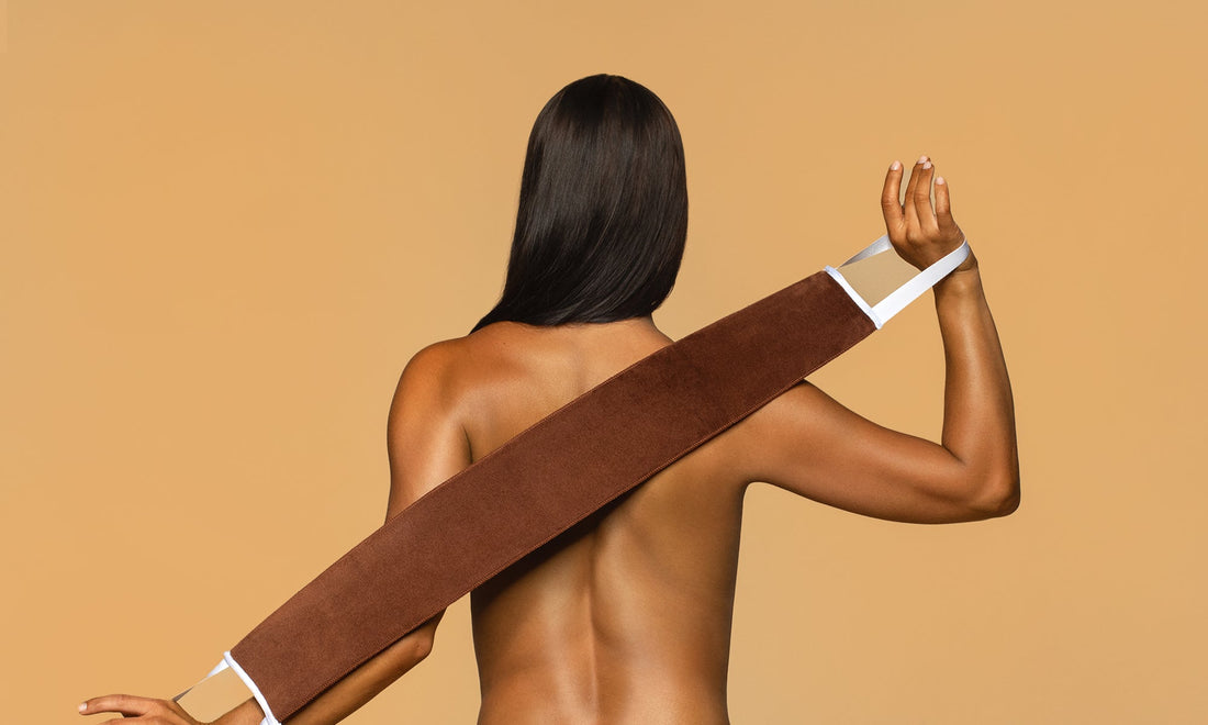 How to Easily Self-Tan Your Back (Yes, By Yourself!)