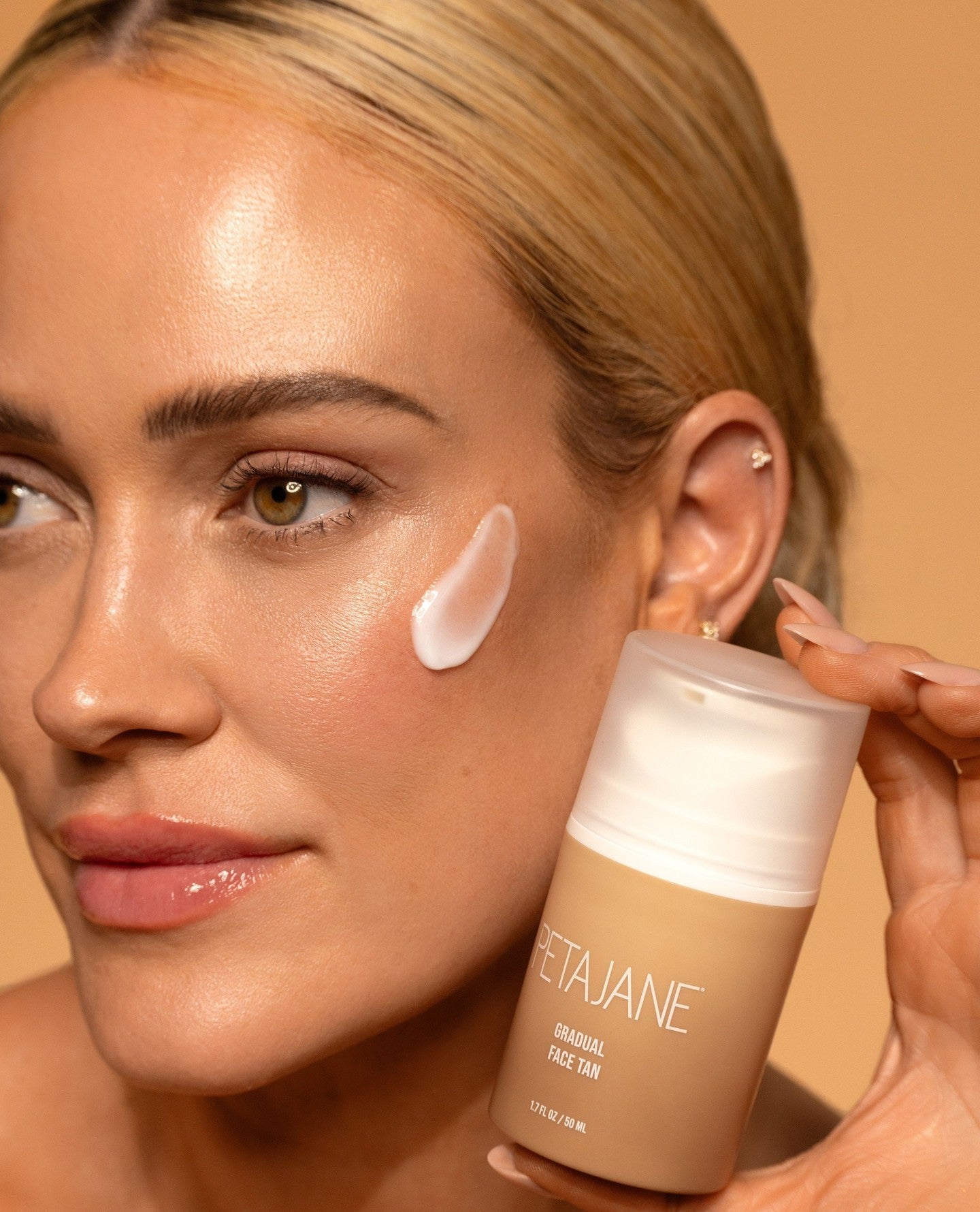 Gradual Face Tan Lotion: Buildable Sunless Tan | Peta Jane – Peta